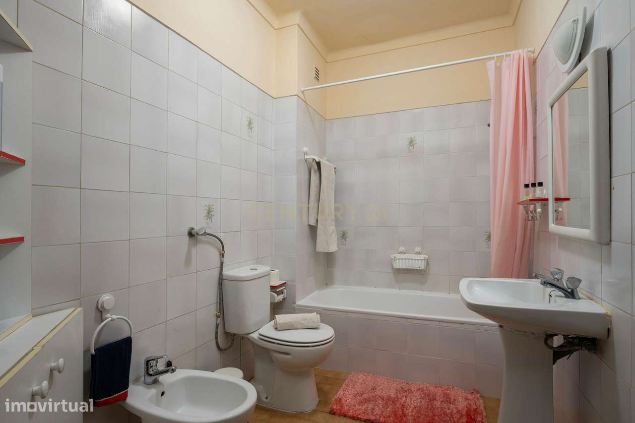 Apartamento T1+1 em excelente estado !-6