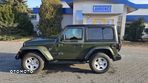 Jeep Wrangler GME 2.0 Turbo Sahara - 12