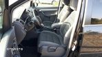 Volkswagen Touran 2.0 TDI Highline - 9