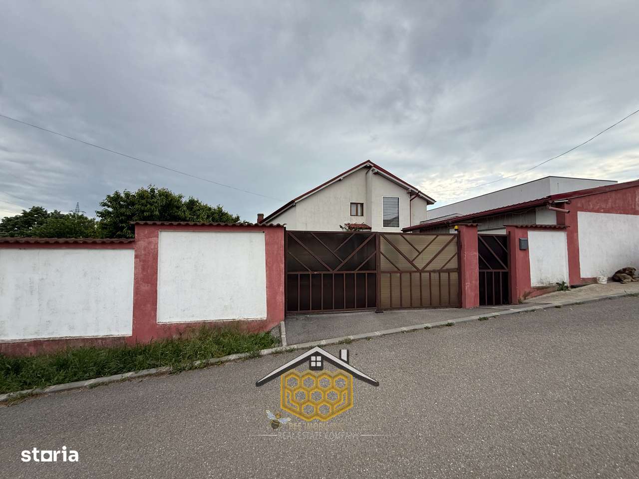 Casa P+1 cu garaj si 950 mp teren in Simnicul de jos - Comision 0%-13