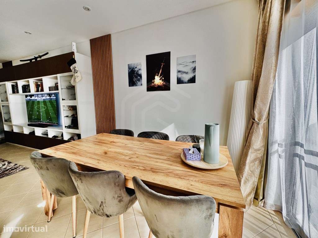 Apartamento T2 de arquitetura moderna inserido em condomínio com pi...-3