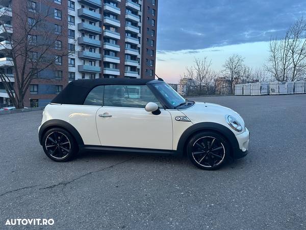 Mini Cooper SD Cabrio - 3