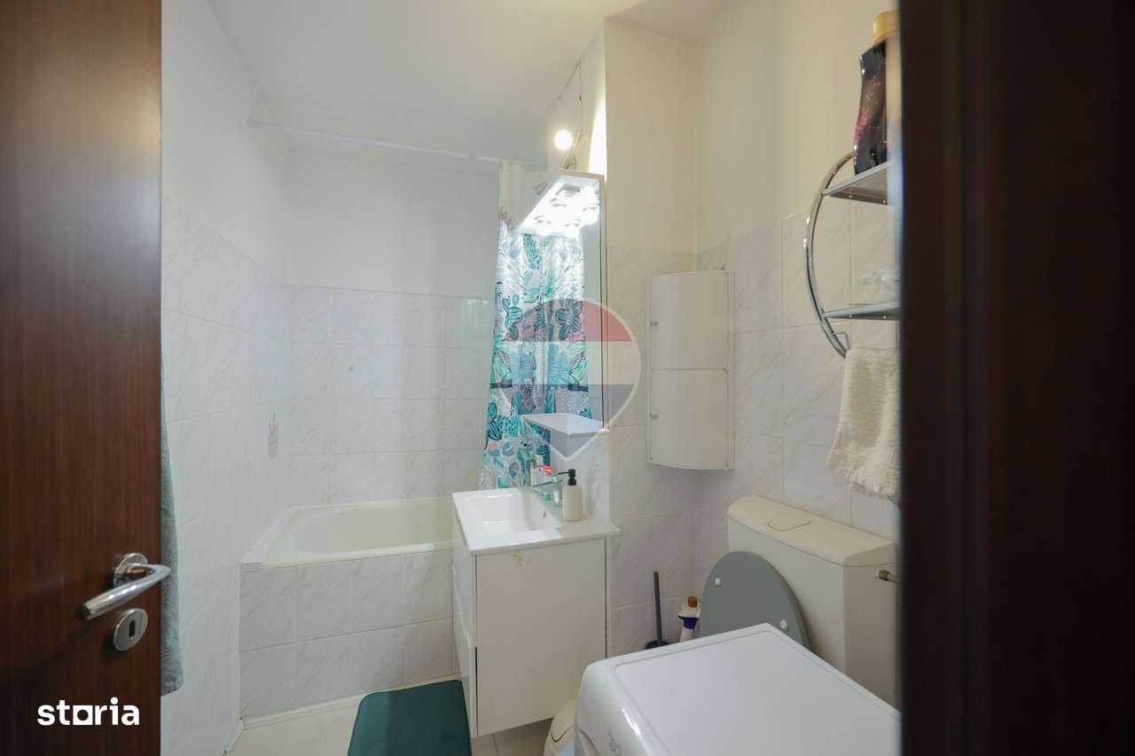 De vânzare apartament cu 4 camere și un loc de parcare, în Rogerius-7
