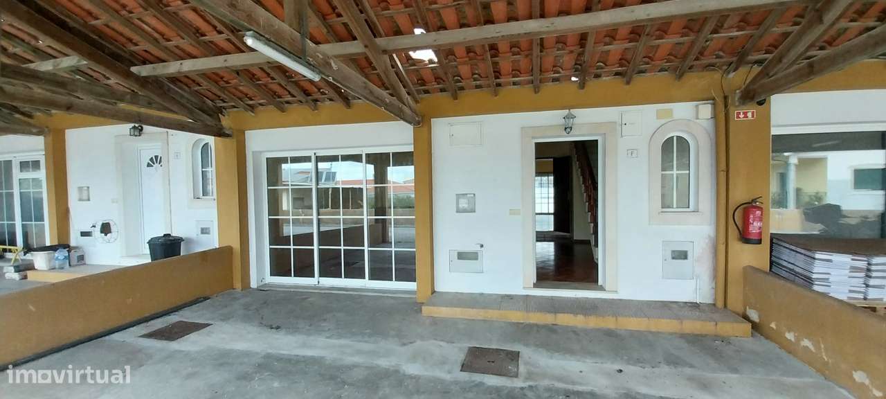Moradia em Marinha Grande, Moita-0