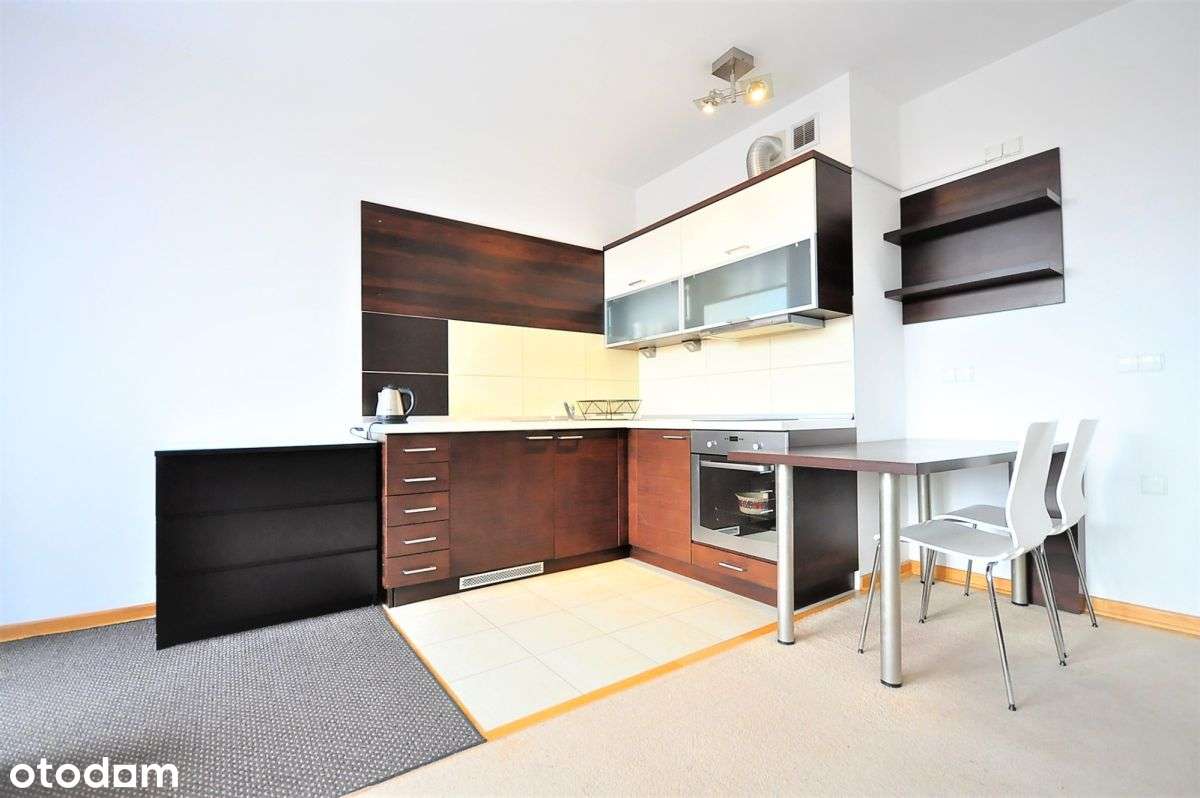 Duża kawalerka na Kabatach z opcją 2 pokoi.-1