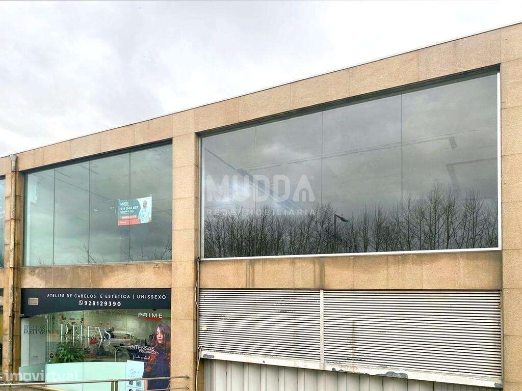 Loja comercial no Centro de Arrifana - SMF - Grande imagem: 2/3