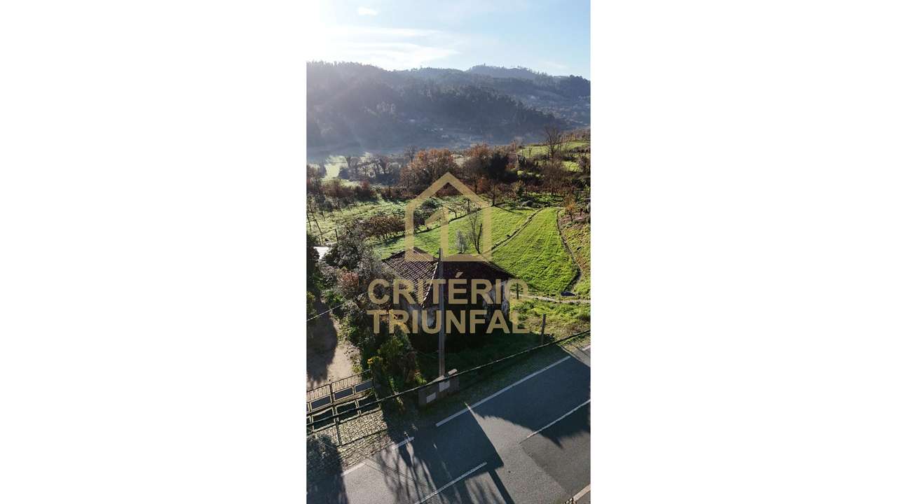 Moradia para Restaurar em Mancelos-6