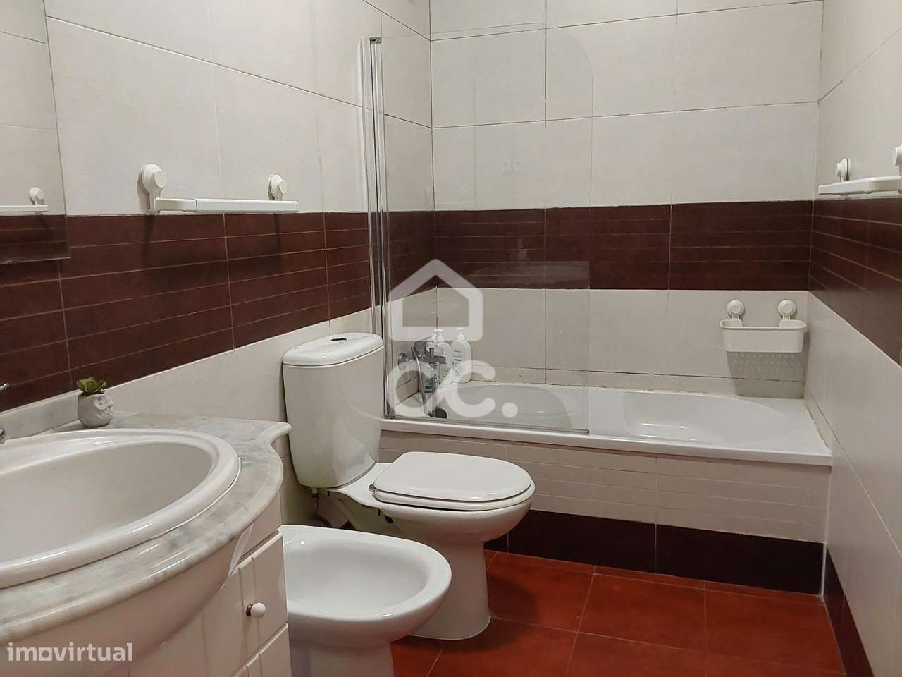 Apartamento T3 Moderno em Azeitão-19