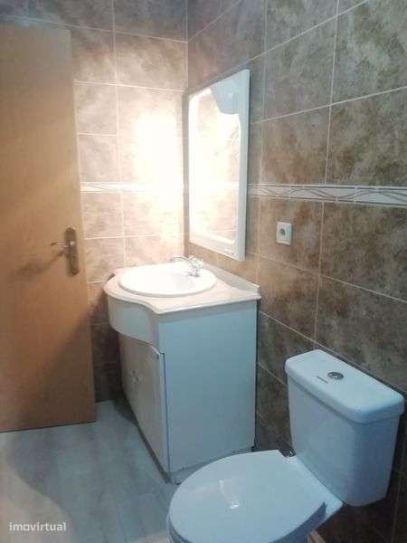 Alugo vivenda tipo T1 mobilada - Grande imagem: 4/6