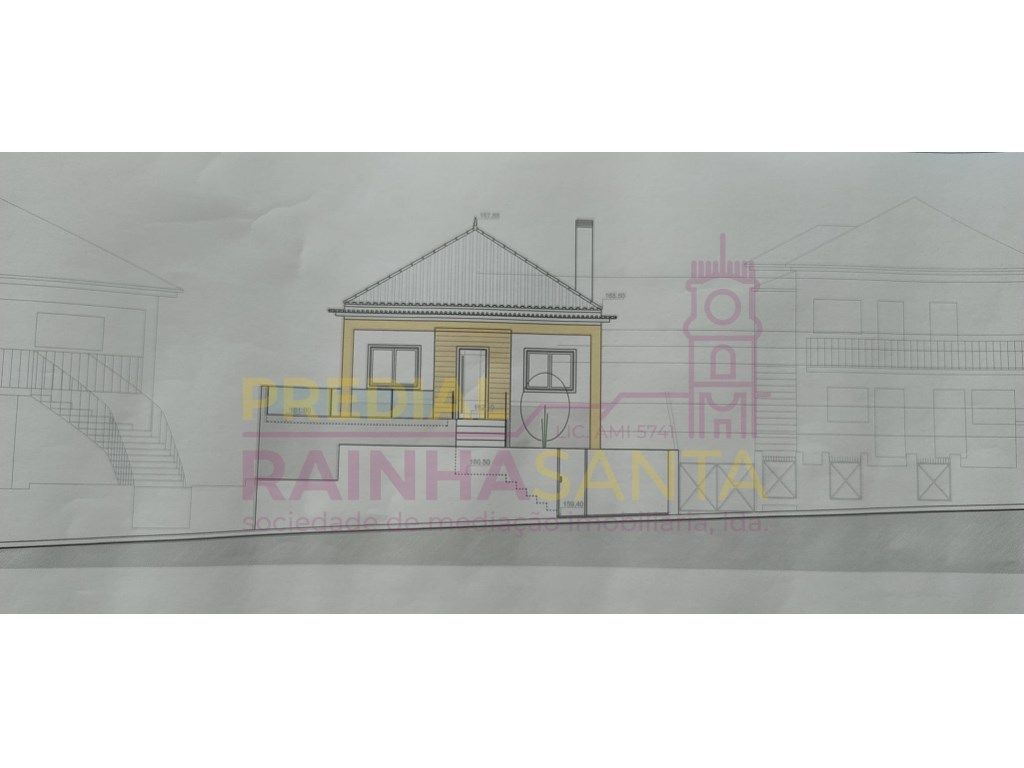 Moradia em reconstrução- Terreno para piscina. Coimbra - Grande imagem: 1/7