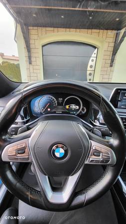 BMW Seria 7 740d xDrive - 11