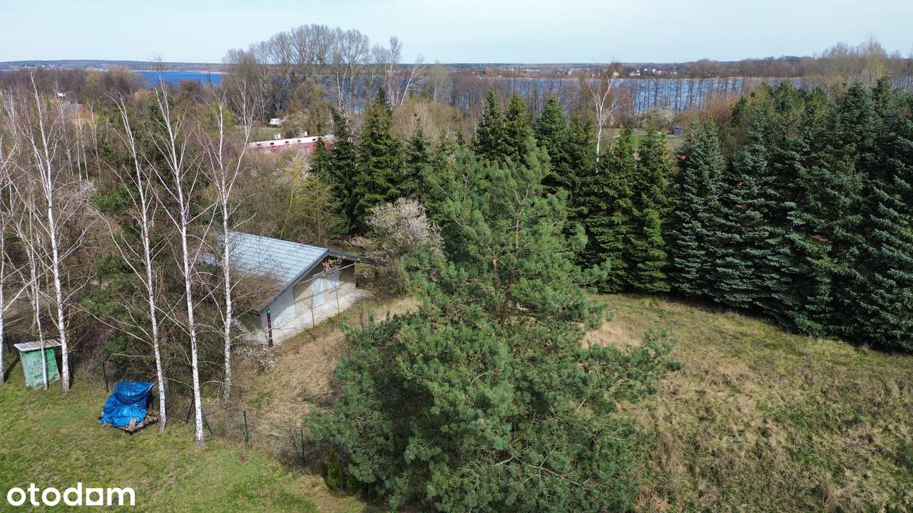 Urokliwa działka z domkiem położona nad jeziorem Powidz Polanowo-3