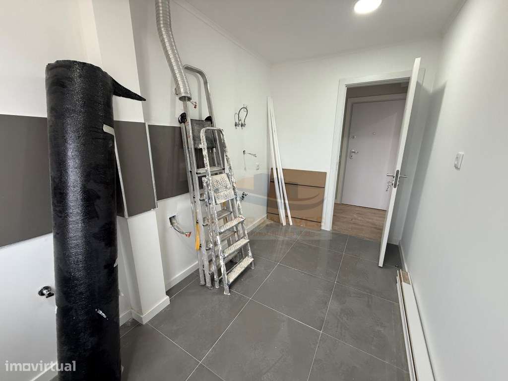 T2 Totalmente Remodelado com Garantia | Pronto a Habitar | Excelent... - Grande imagem: 5/13