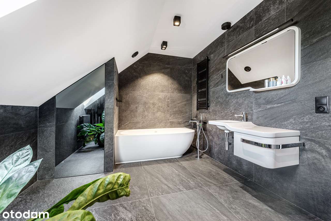 Piękny dom na 55 arach z prywatnym lasem-13