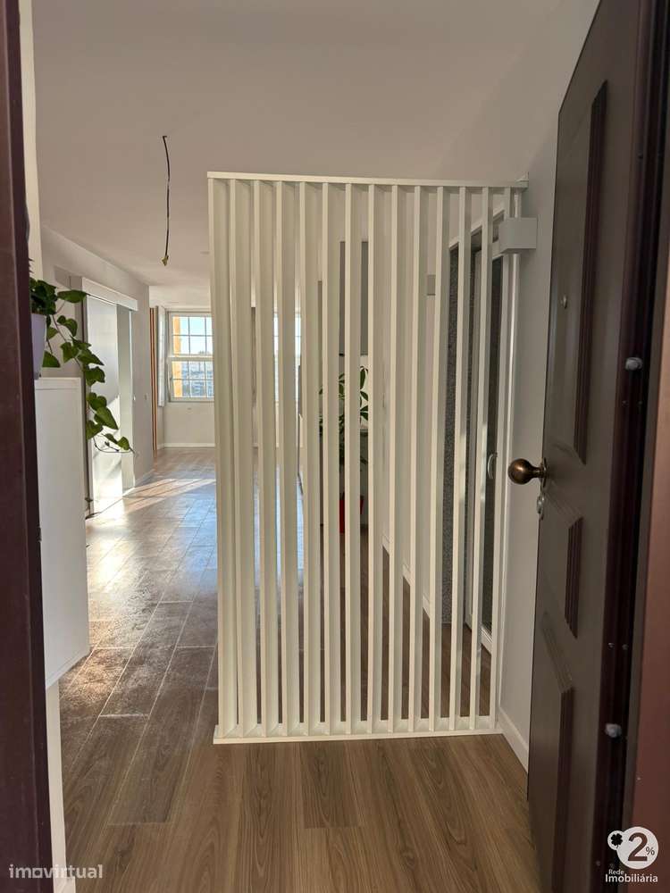 Andar Moradia totalmente remodelada - Grande imagem: 1/18