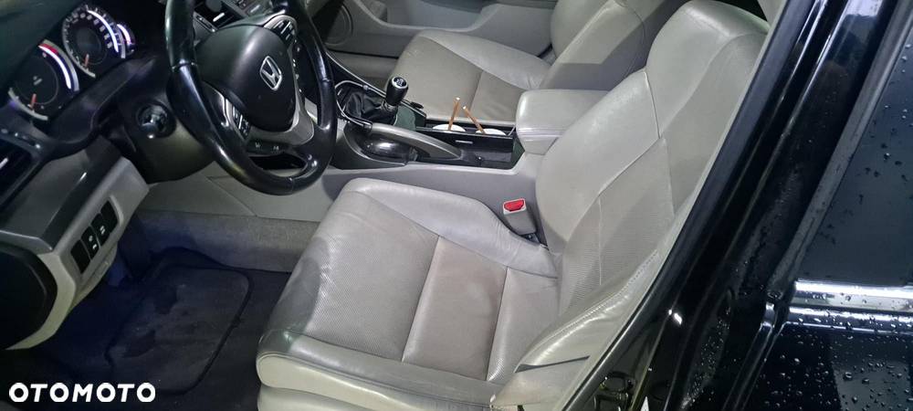 Honda Accord 2.2d Executive - 8