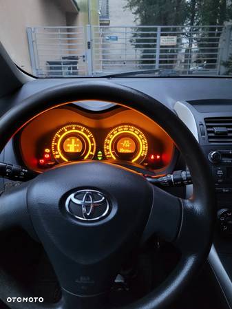 Toyota Auris 1.4 VVT-i Terra - 10