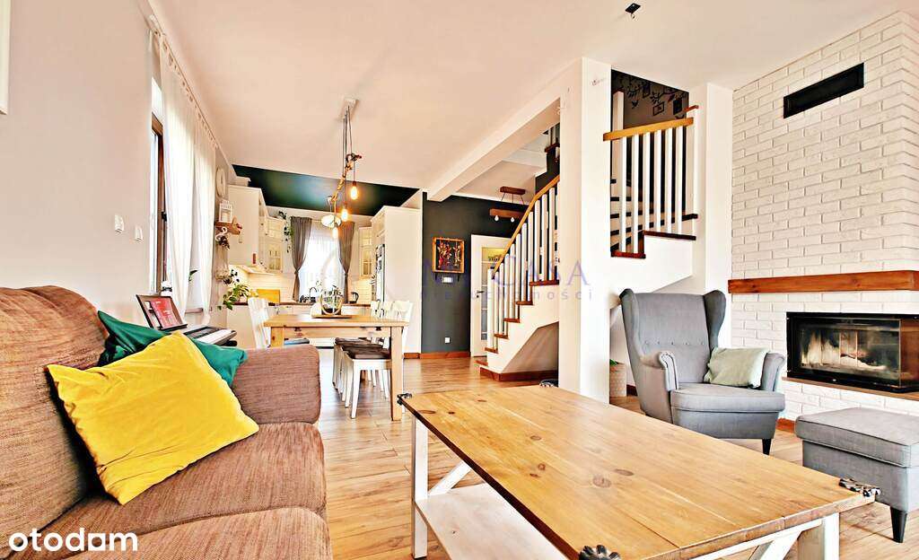 Gotowy do wprowadzeni dom z garażem, dużym ogrodem-6