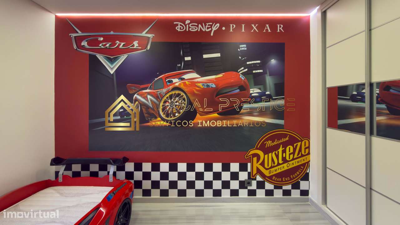 Moradia T4 Remodelada com Piscina em Belverde-20