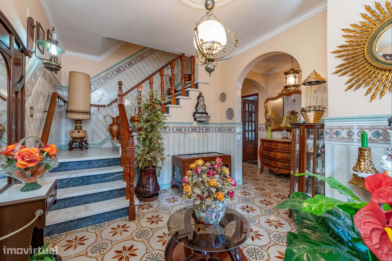 Moradia, 225 m², Santa Iria de Azoia, São João da Talha e Bobadela - Grande imagem: 5/23