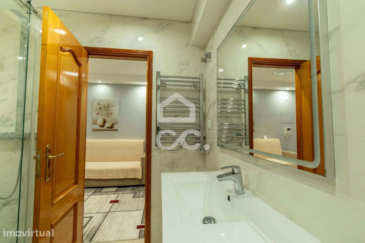 Apartamento T2 no Centro de Cacém-11