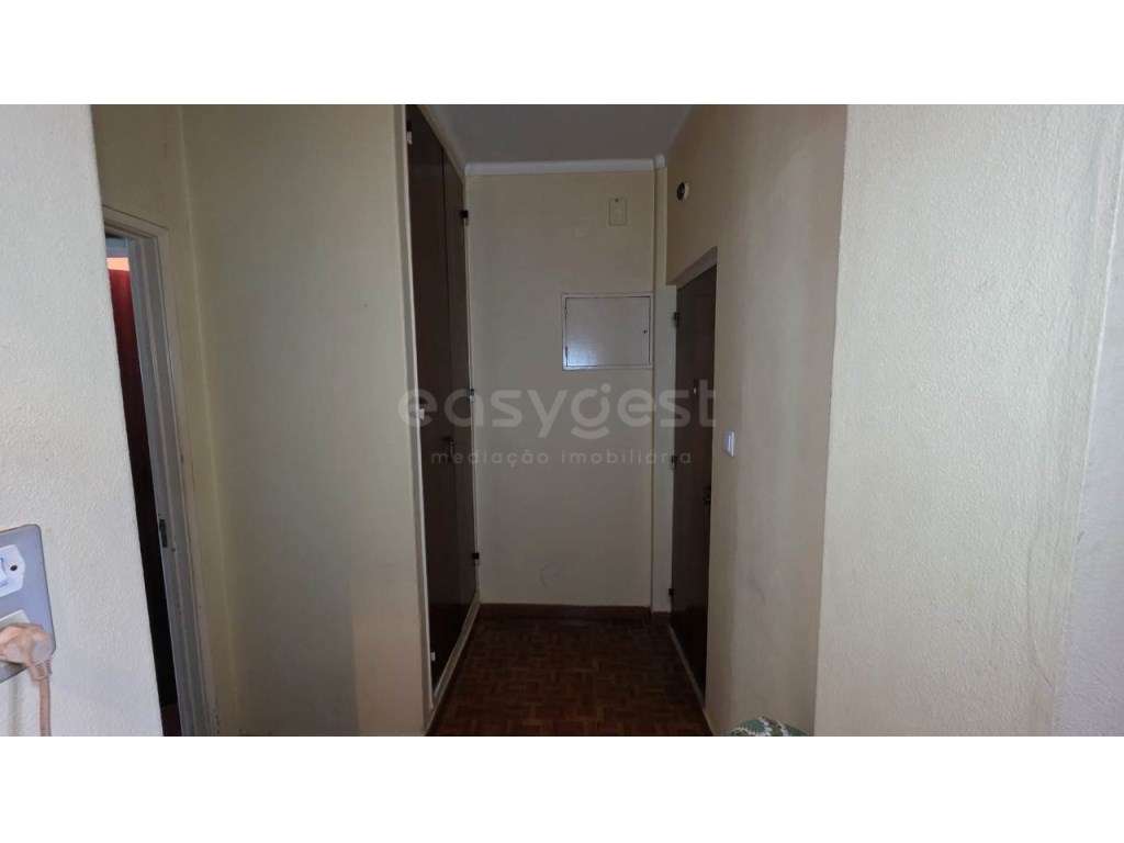 T3 com garagem (BOX) em Torres Novas junto a serviços e transportes - Grande imagem: 5/24