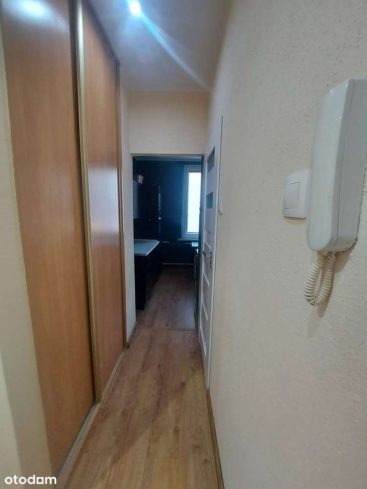 Sprzedam duże słoneczne M3 balkon 50m2 III piętro Grodzka-7