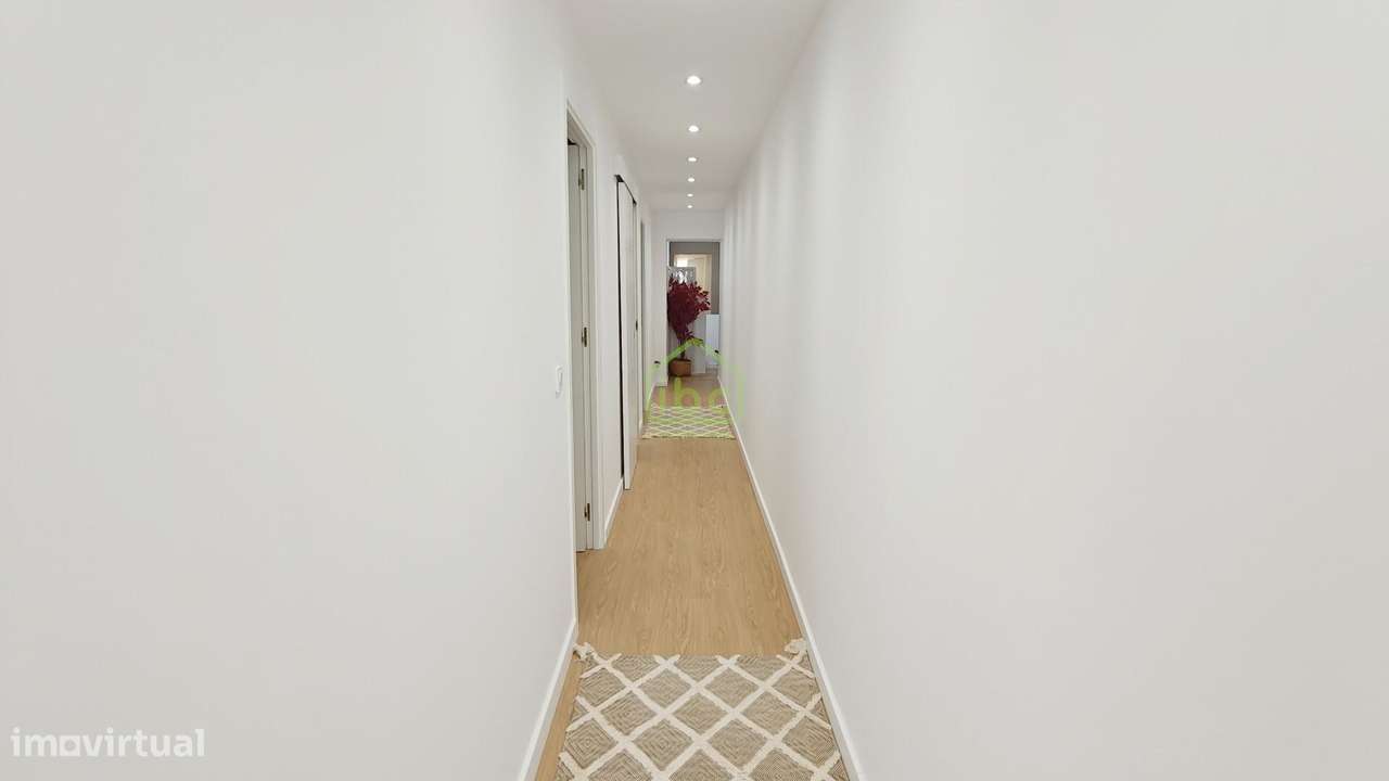 T1+1 Renovado no Centro da Póvoa de Varzim – Luxo, Conforto e Pronto a-21