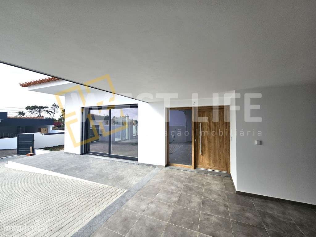 Moradia Térrea T4 inserida em condomínio privado com 3 moradias - NOVA - Grande imagem: 2/25