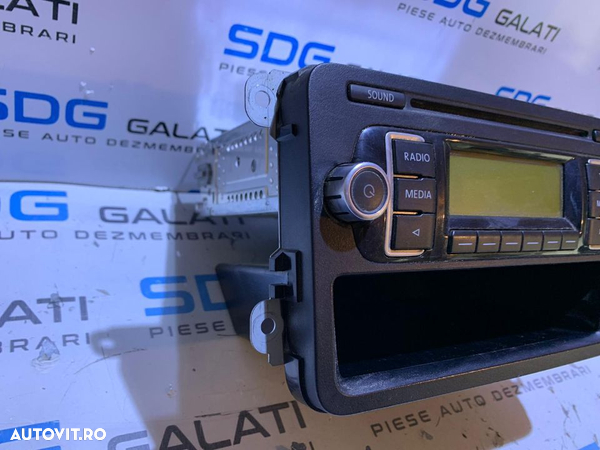 Radio CD Player cu MP3 VW Jetta 2011 - 2014 Cod piesa : 5K0035156 - 4