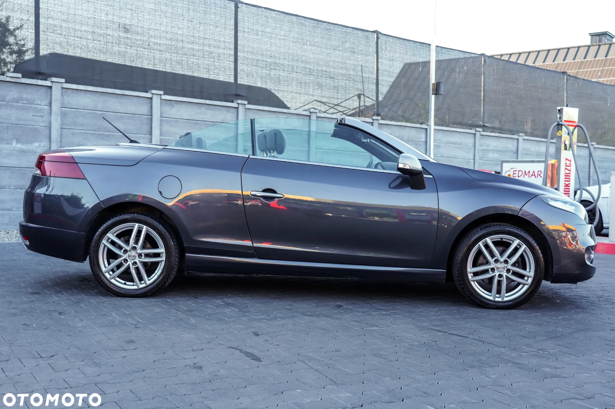 Renault Megane TCe 180 Coupe-Cabriolet GT - 16