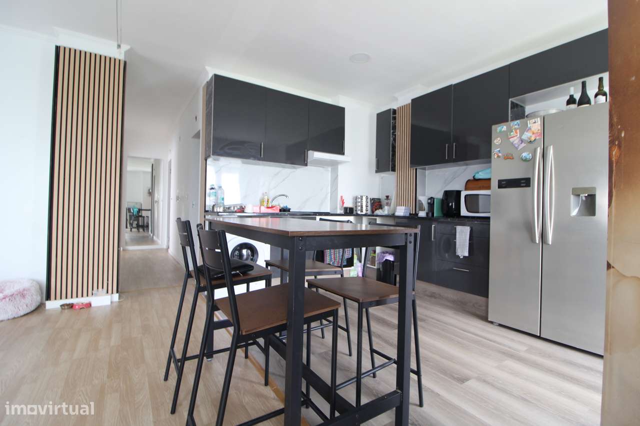 Loja totalmente transformada numa habitação na Serra das Minas - Grande imagem: 4/21