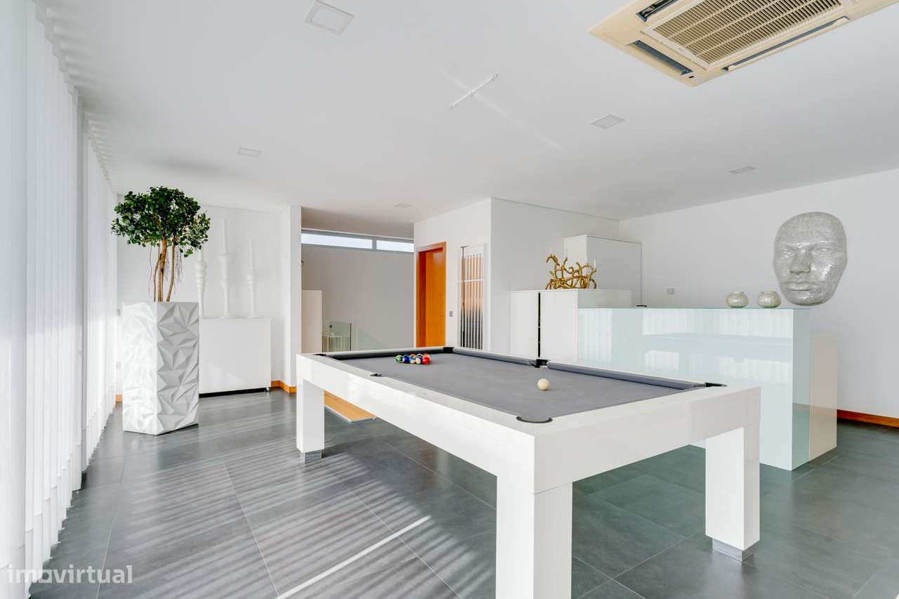 Elegância e Privacidade na Moradia dos Seus Sonhos-27