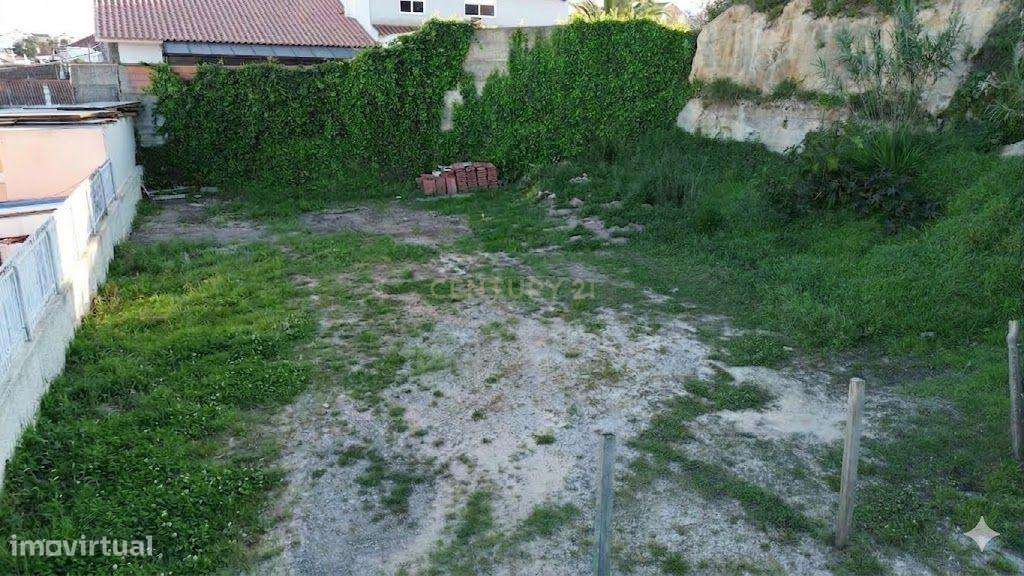 Terreno Urbano com 430m2 - para construção de Moradia isolada - Grande imagem: 3/6