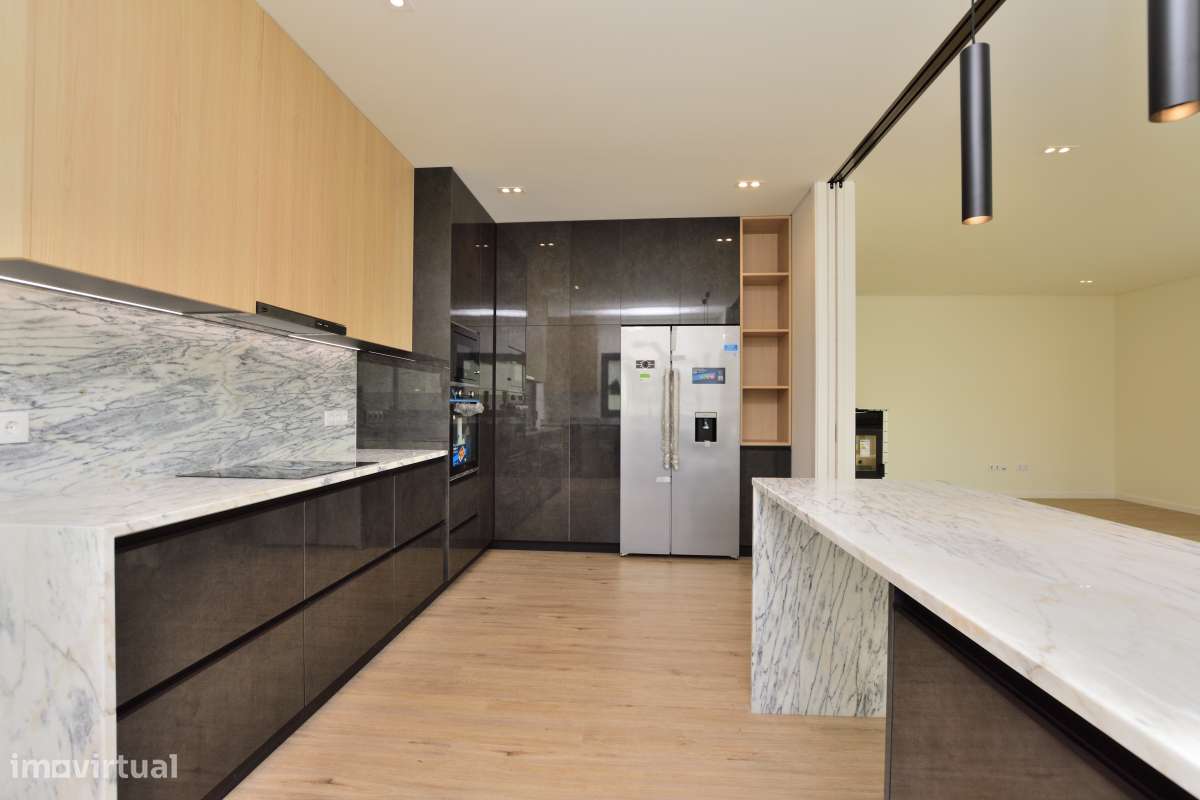 Moradia T4 c/ Certificação Energética A+ | Aveiras de Cima-24