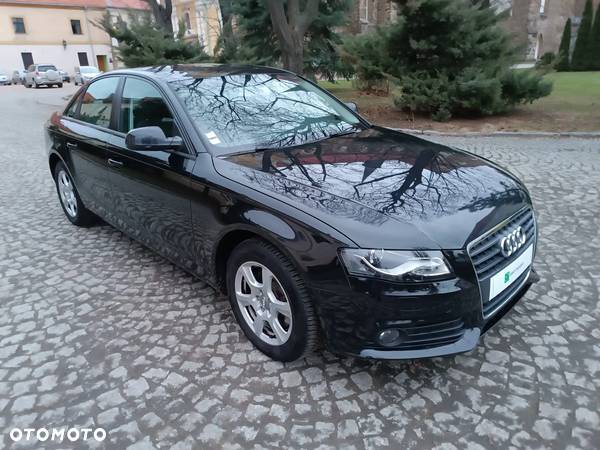 Audi A4 2.0 TDI DPF Ambiente - 18