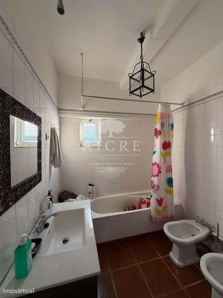 Moradia T2 Térrea com Quintal na Graça do Divor-16