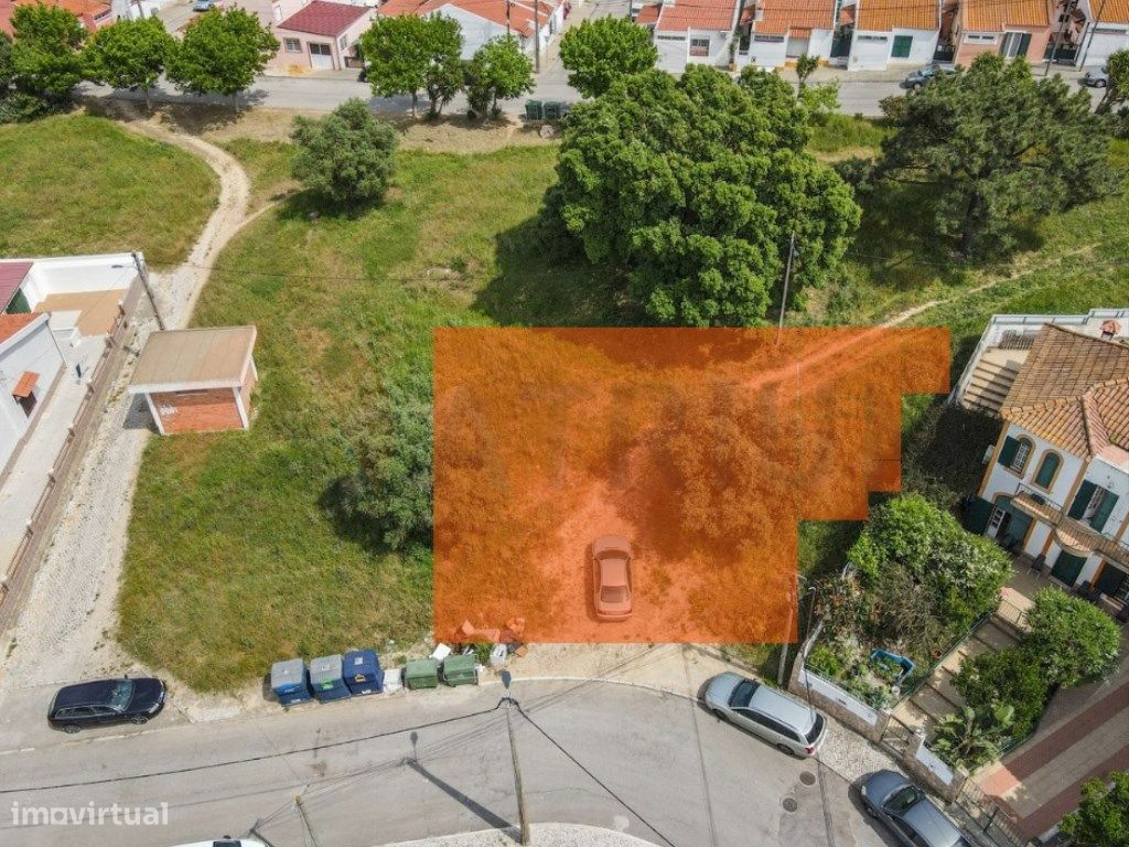 Procura terreno para construir a moradia que sempre sonhou? - Grande imagem: 1/24