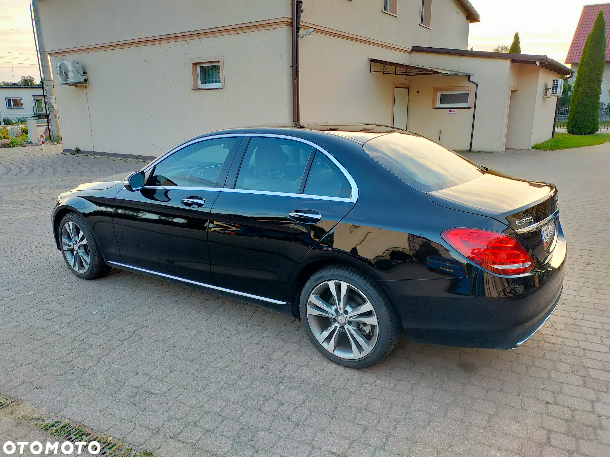 Mercedes-Benz Klasa C 300 7G-TRONIC - 9