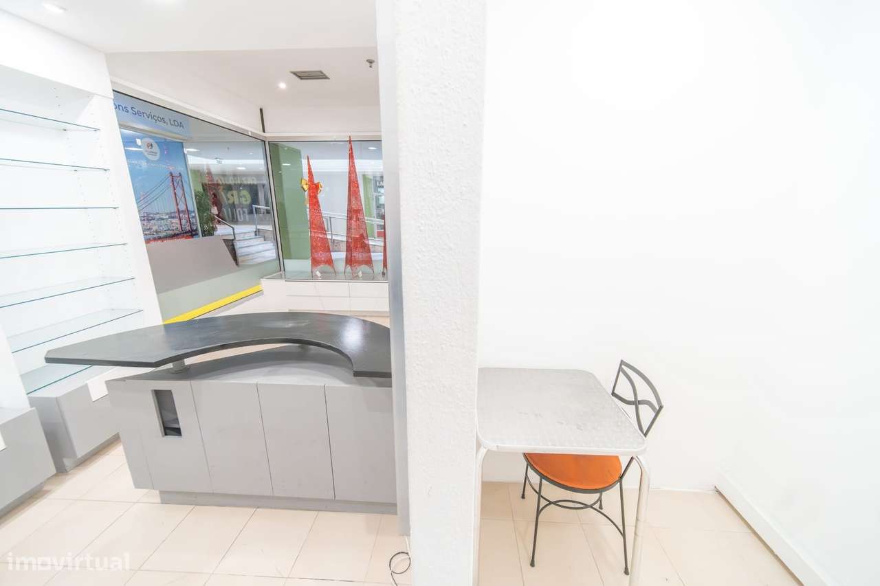 Loja no Shopping Olaias Plaza - Grande imagem: 5/10