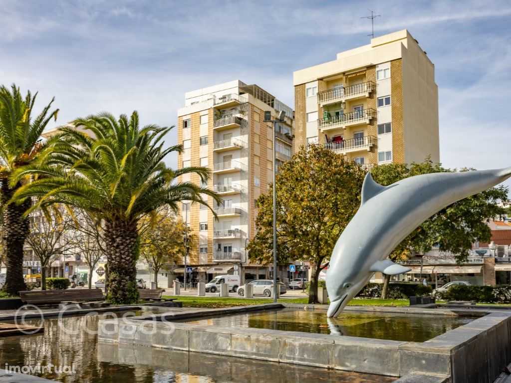 Downtown of Setúbal, river view, magnificent balcony.