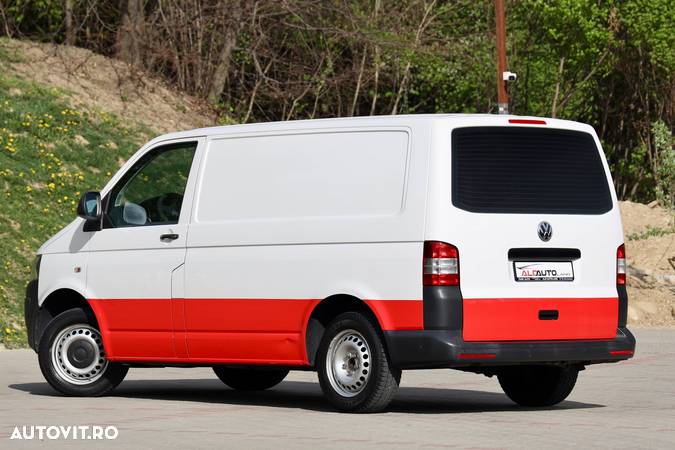 Volkswagen Transporter - 2