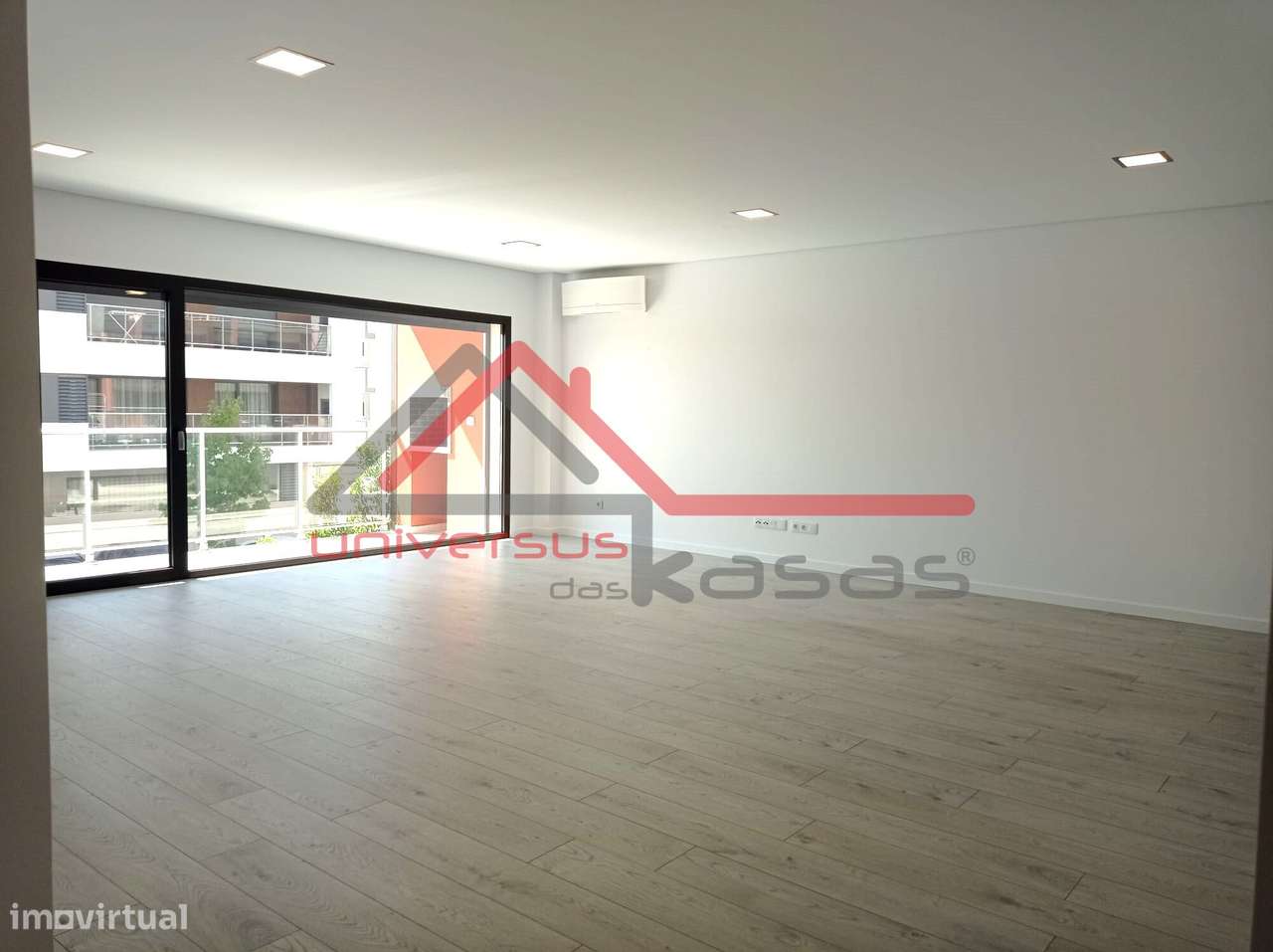 Apartamentos Novos T3 c/ Garagem na Urb Alto dos Moinhos ,Montijo-6