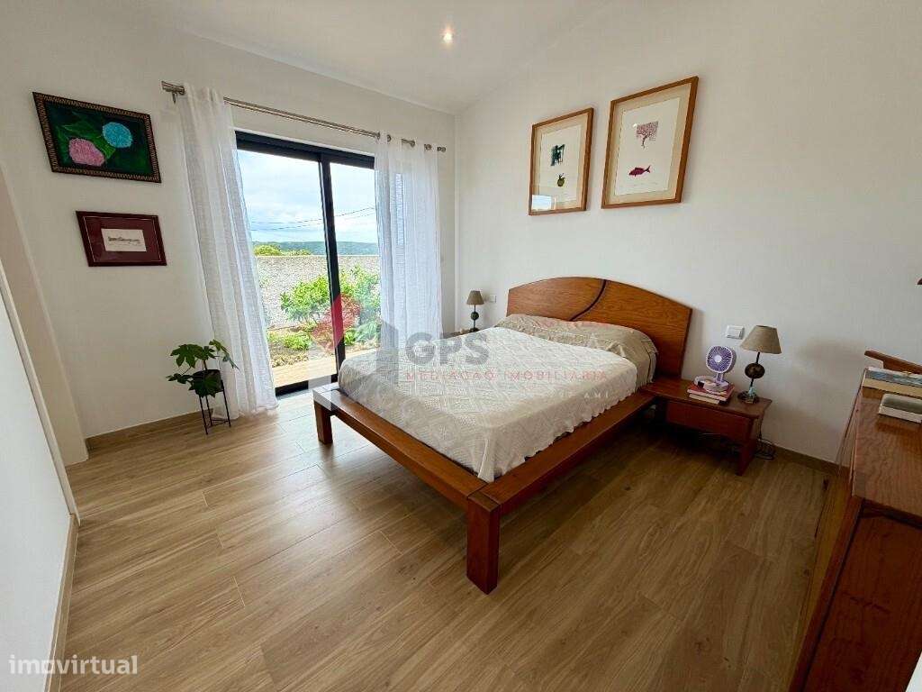 Moradia T3 de arquitetura moderna com excelentes áreas!-34
