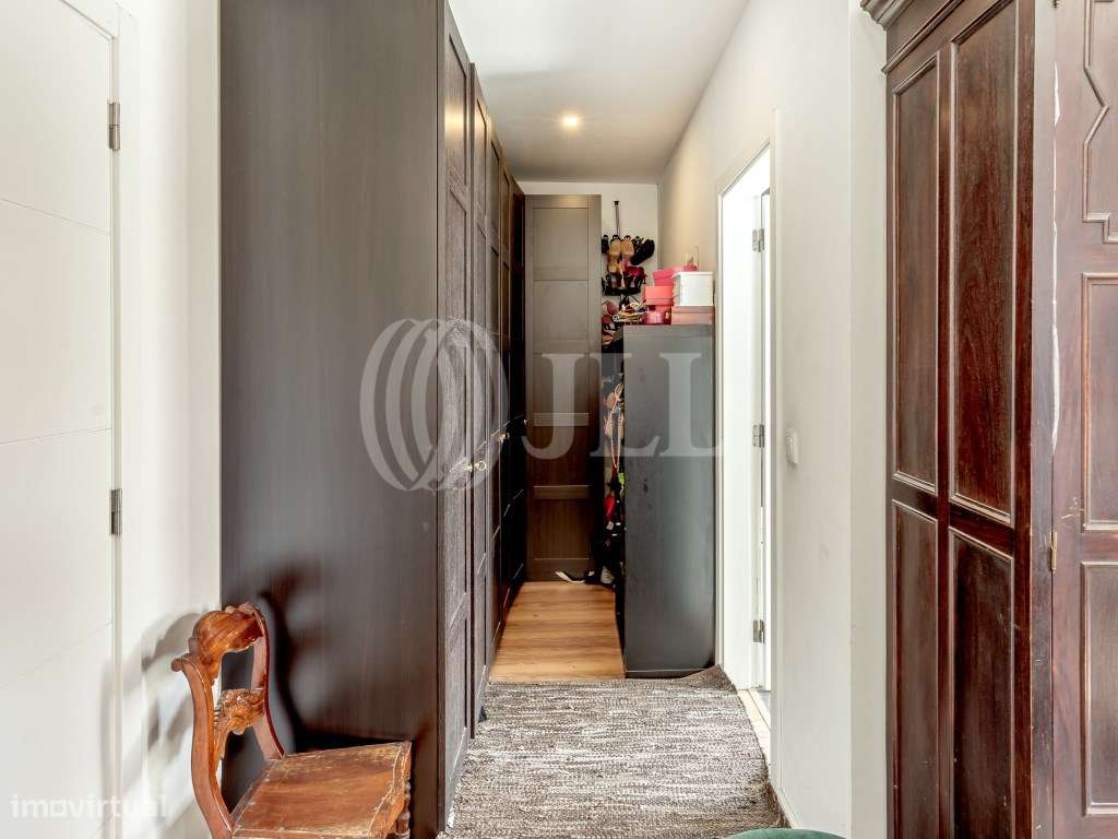 Moradia T4 com garagem e piscina, em Barcarena, Oeiras-17