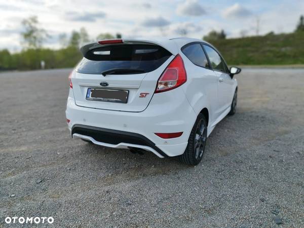 Ford Fiesta ST - 4