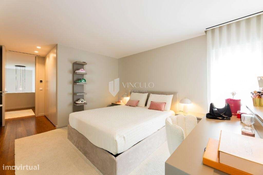 Moradia T4 em zona privilegiada de Nogueiró – conforto, elegância e vi-10