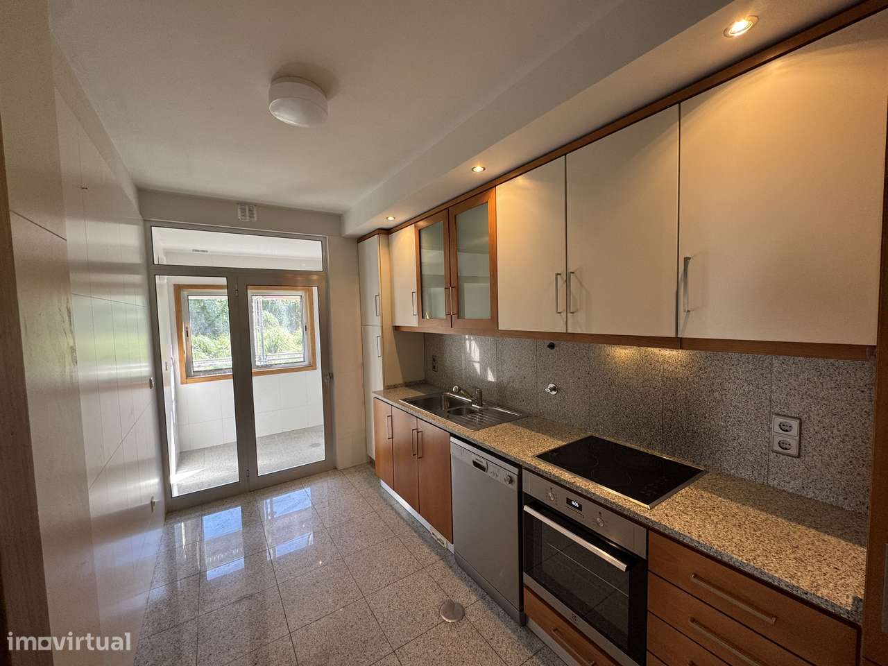 T1 (76,5m²) em Condomínio Fechado com Piscina Interior – Canidelo - Grande imagem: 5/15