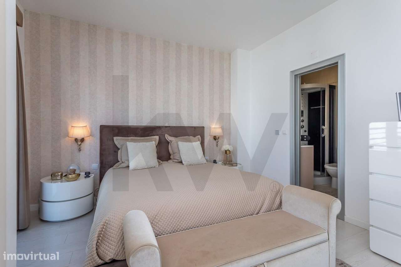 Moradia T3 com piscina, no Palmela Village-31