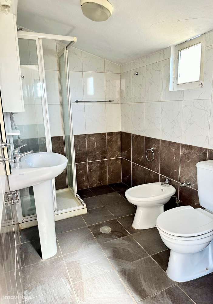 Moradia T2 | Para Remodelar | Garagem | Lomba | Rio Douro-15